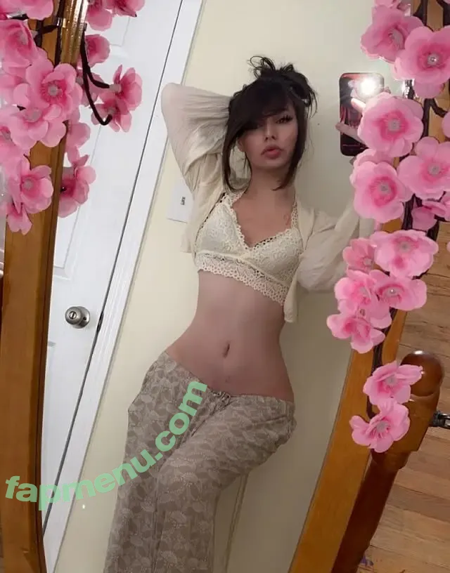 Uxu.kxt nude photo #0022 (kitkatt / uxu.kat / uxu_mikasa)