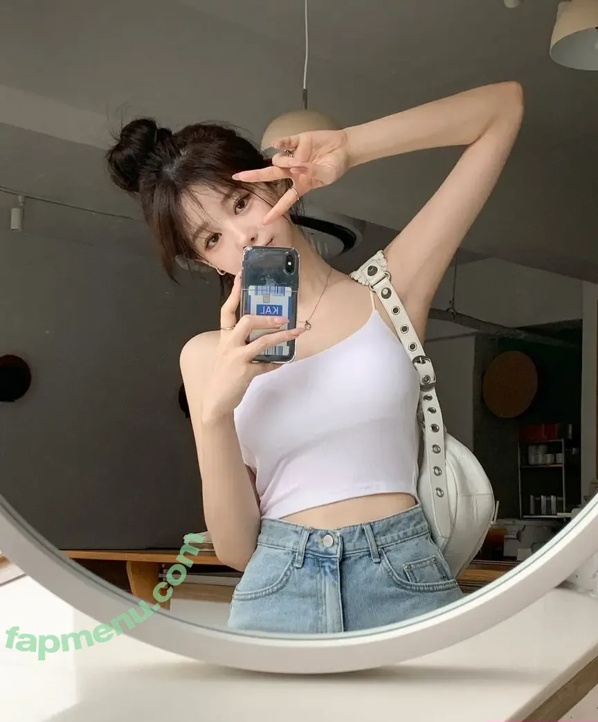 Uzaa nude photo #0116 (____uzaa)