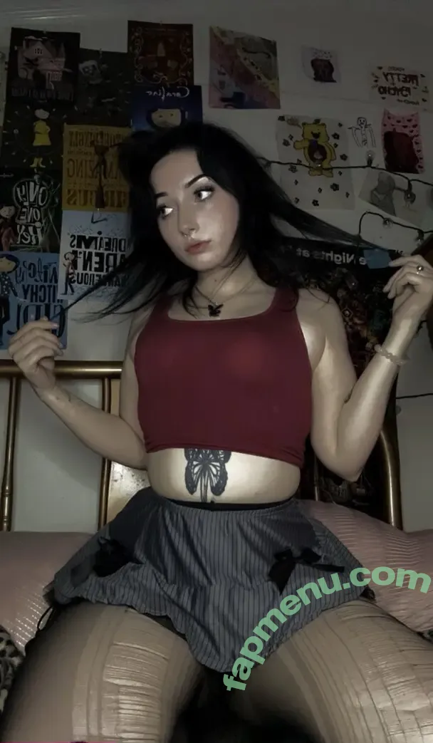 Vada Elizabeth nude photo #0002 (prettypsych0tic / v_eee)