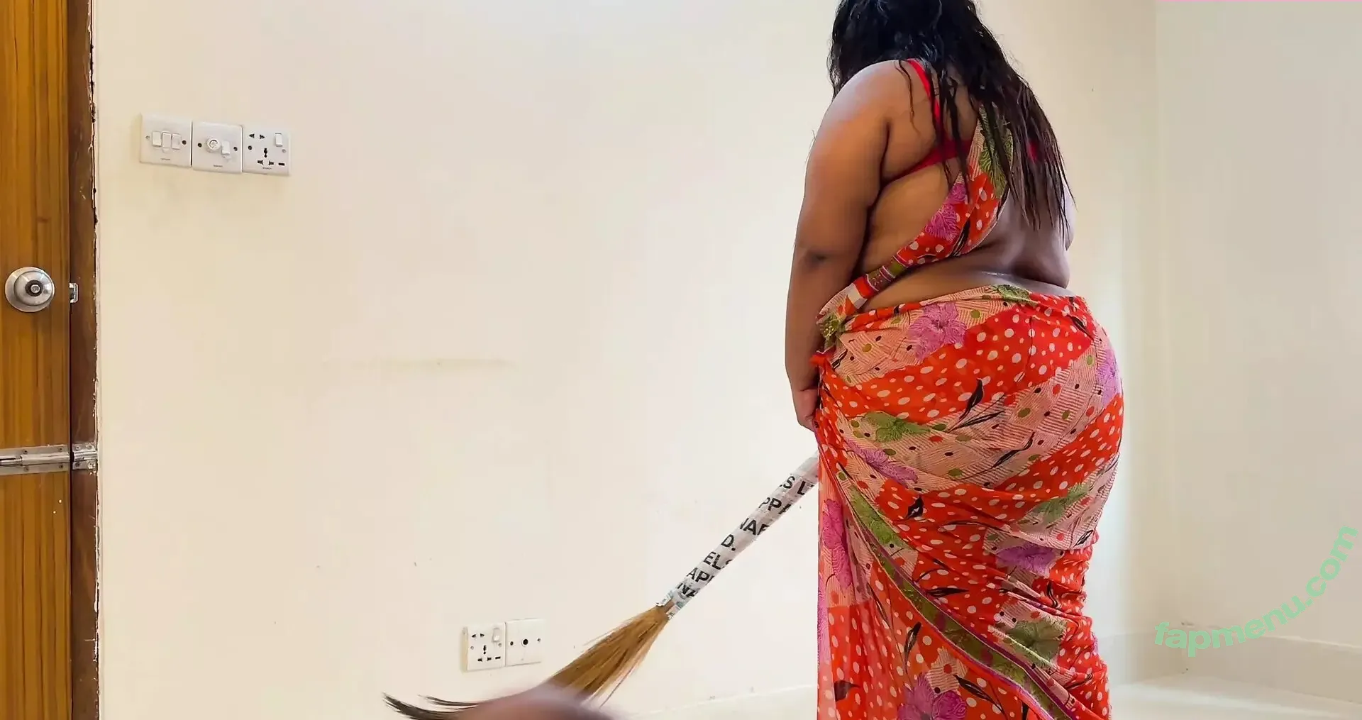 Vale Gut nude photo #0003 (Vale Gut)