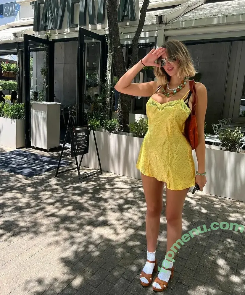 Valentina nude photo #0199 (valeblucerchiata / valentinaof.4 / xxvalen444 / xxvalenxoxo)