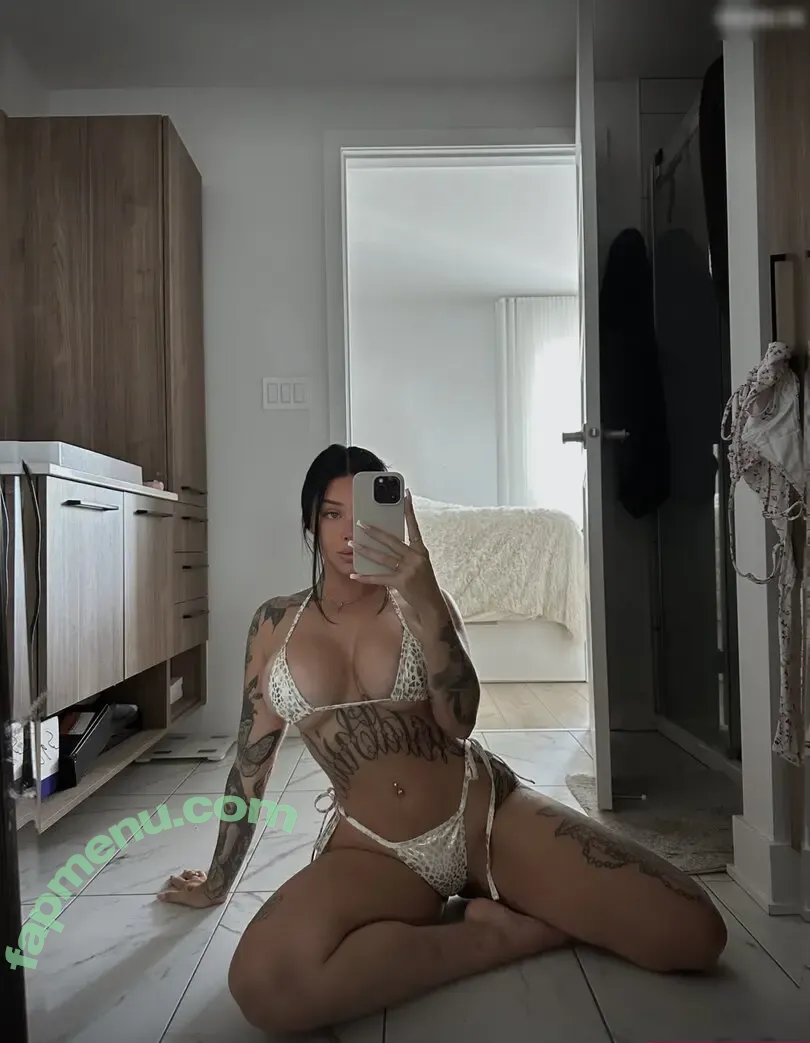 Valerie Cossette nude photo #0033 (valerie.c_ / valeriec / valeriecossett)