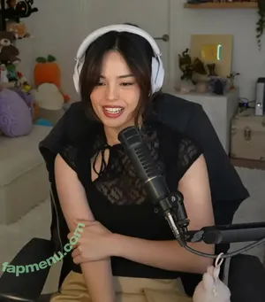 Valkyrae nude photo #1201