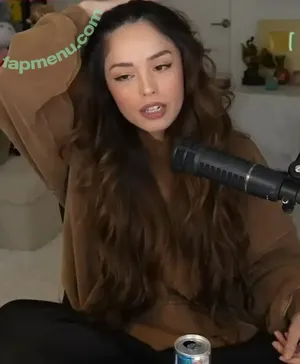 Valkyrae nude photo #1210