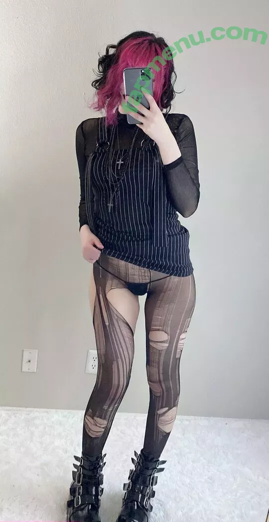 Vampiregf nude photo #0174 (VAMPlREGF / vampiregf__)