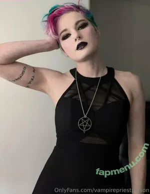 vampirepriestpoison / priestesspoison nude photo #0022