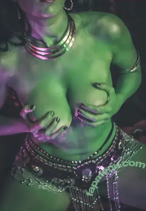 Vampisaurus / vampasaurus nude photo #0148