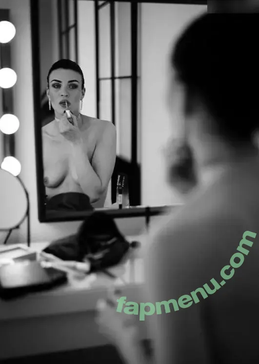 Vanessa Bartsch nude photo #0055 (Vanessa Bartsch)