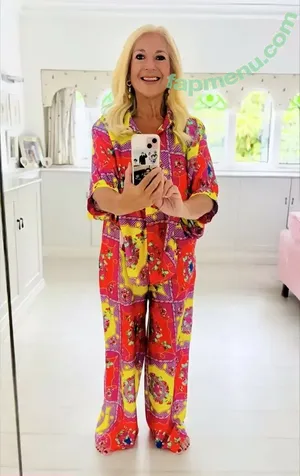 Vanessa Feltz / vanessafeltzofficial nude photo #0080