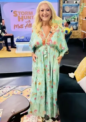 Vanessa Feltz / vanessafeltzofficial nude photo #0082