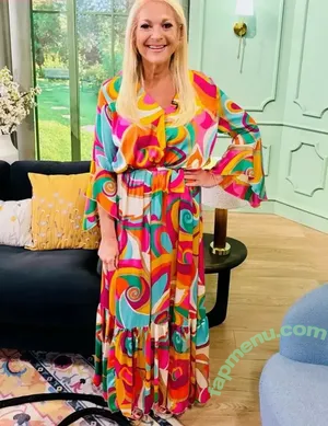 Vanessa Feltz / vanessafeltzofficial nude photo #0090