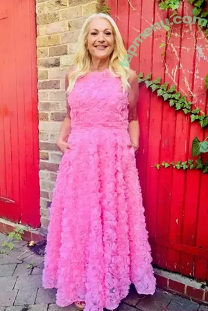Vanessa Feltz / vanessafeltzofficial nude photo #0091