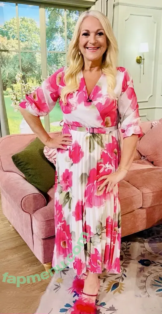 Vanessa Feltz nude photo #0031 (vanessafeltzofficial)