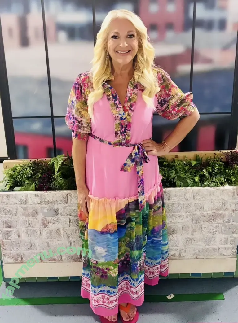 Vanessa Feltz nude photo #0033 (vanessafeltzofficial)