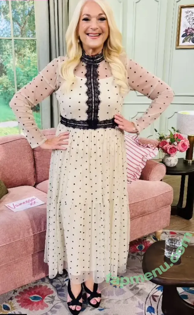 Vanessa Feltz nude photo #0041 (vanessafeltzofficial)