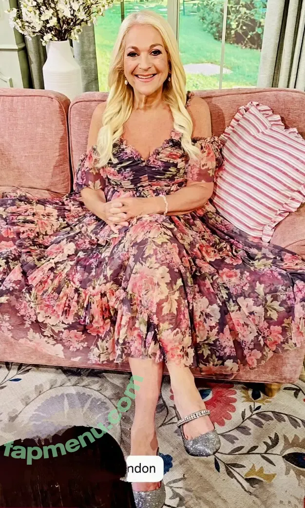 Vanessa Feltz nude photo #0043 (vanessafeltzofficial)