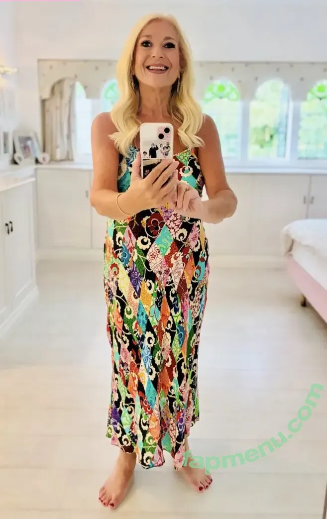 Vanessa Feltz nude photo #0081 (vanessafeltzofficial)