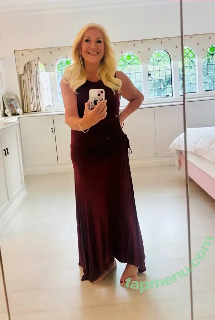 Vanessa Feltz nude photo #0084 (vanessafeltzofficial)