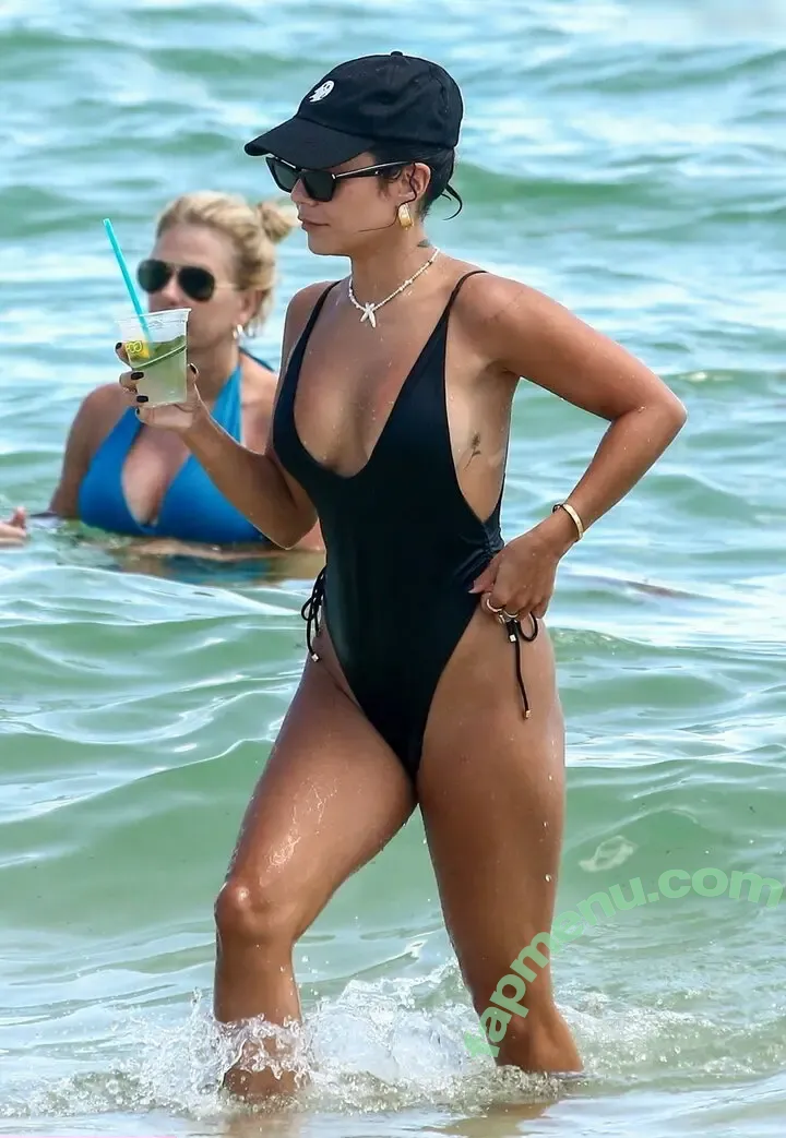 Vanessa Hudgens nude photo #0990 (VanessaHudgens)