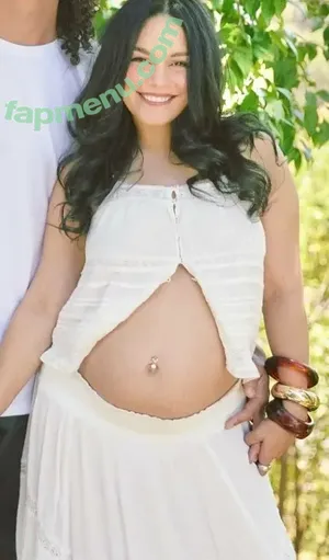 Vanessa Hudgens / VanessaHudgens nude photo #1010