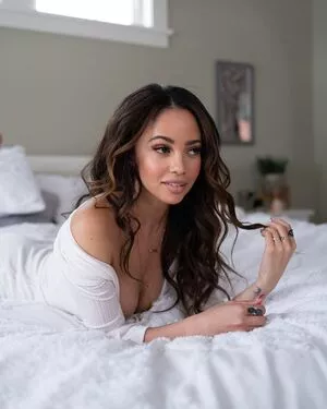 Vanessa Morgan / vanessamorgan nude photo #0093