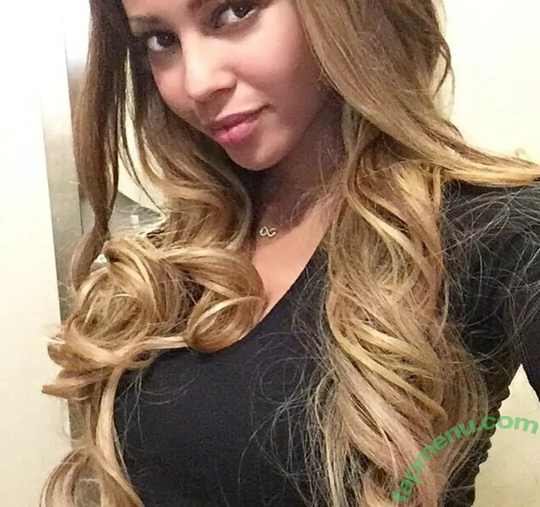 Vanessa Morgan nude photo #0004 (vanessamorgan)