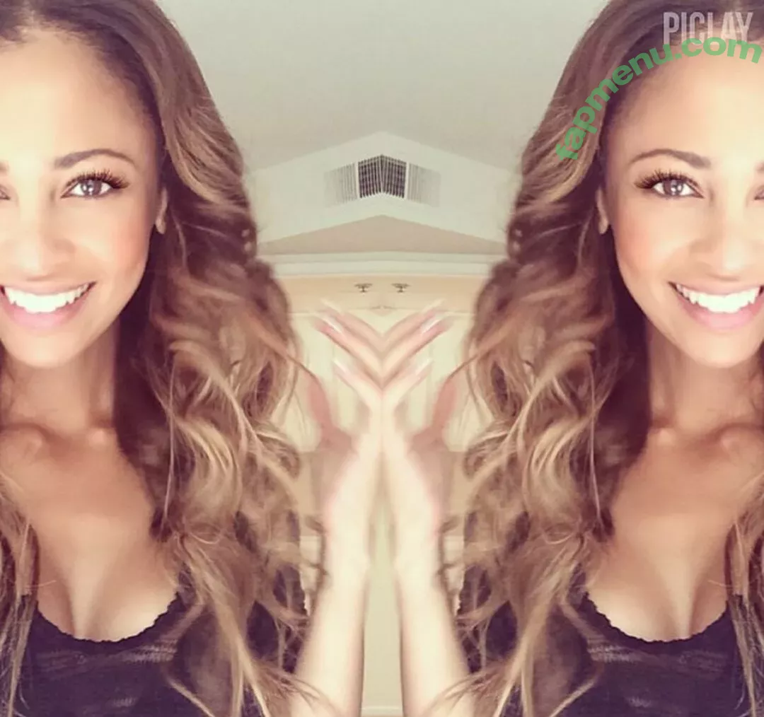 Vanessa Morgan nude photo #0014 (vanessamorgan)
