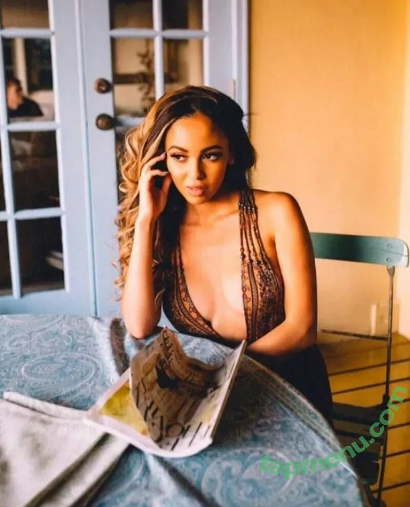Vanessa Morgan nude photo #0099 (vanessamorgan)