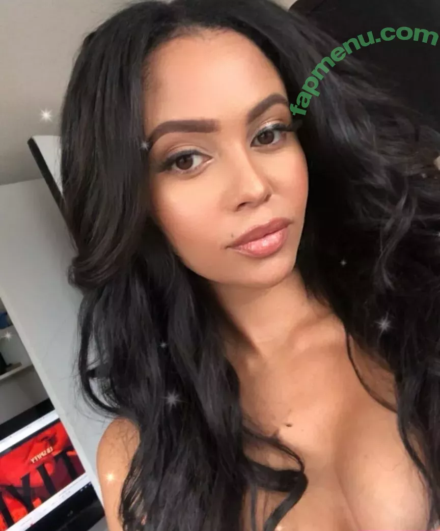 Vanessa Morgan nude photo #0130 (vanessamorgan)