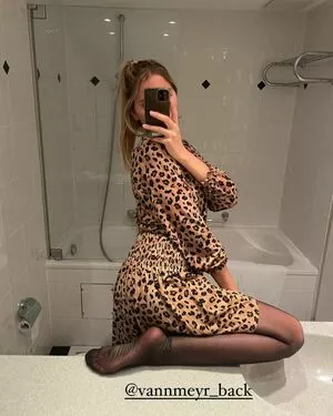 vannmeyr / queenvannmeyr / vannmeyer nude photo #0005