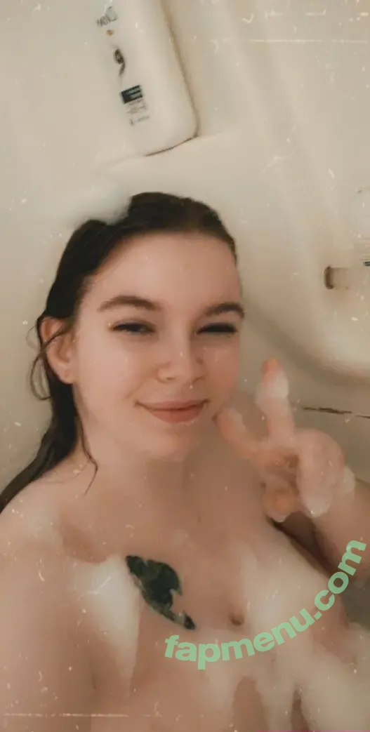 vcollins nude photo #0004 (vcollins_5)