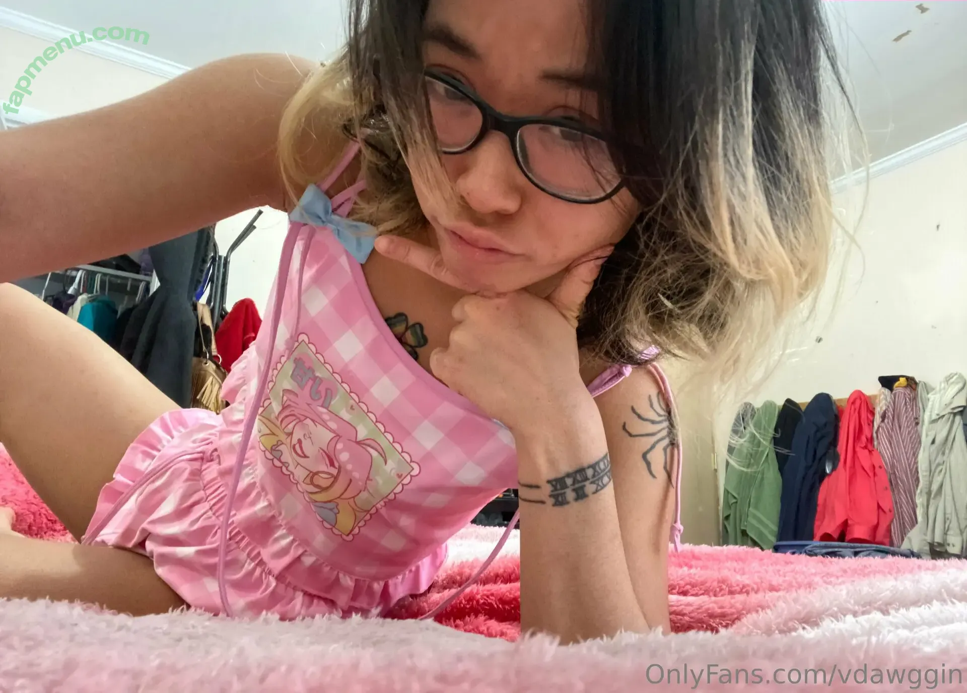 vdawggin nude photo #0021 (vdawggin)