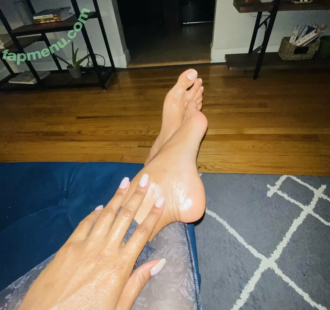 vee_feet nude photo #0005 (reel)