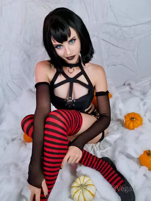 vega.cos / anyuser nude photo #0093