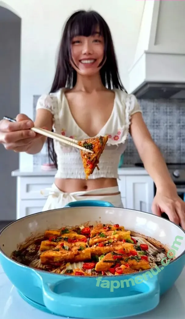 Veganbunnyelle nude photo #0052 (Veganbunnychef / veganbunnygirl)