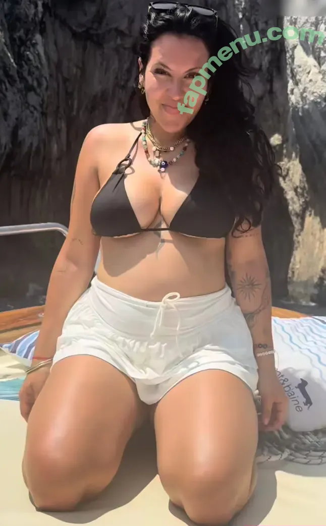 Vendewaa nude photo #0133 (Vendewaa)