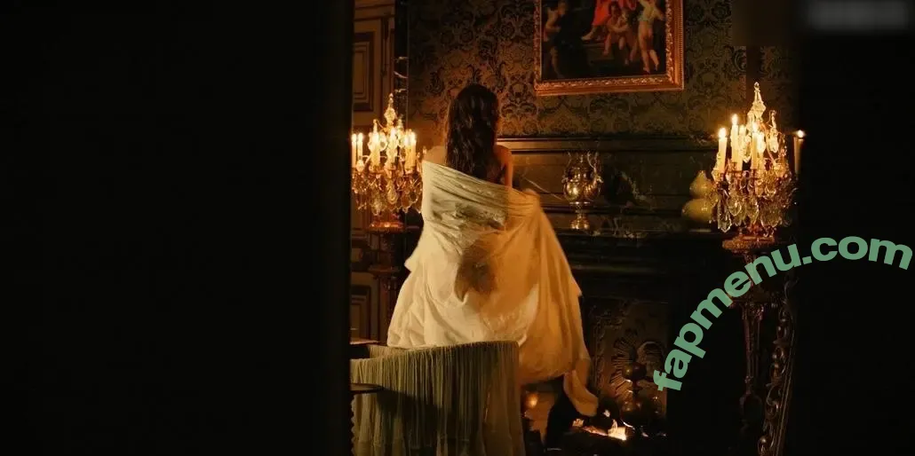 Versailles (Fernsehserie) nude photo #0088 (Versailles (Fernsehserie))