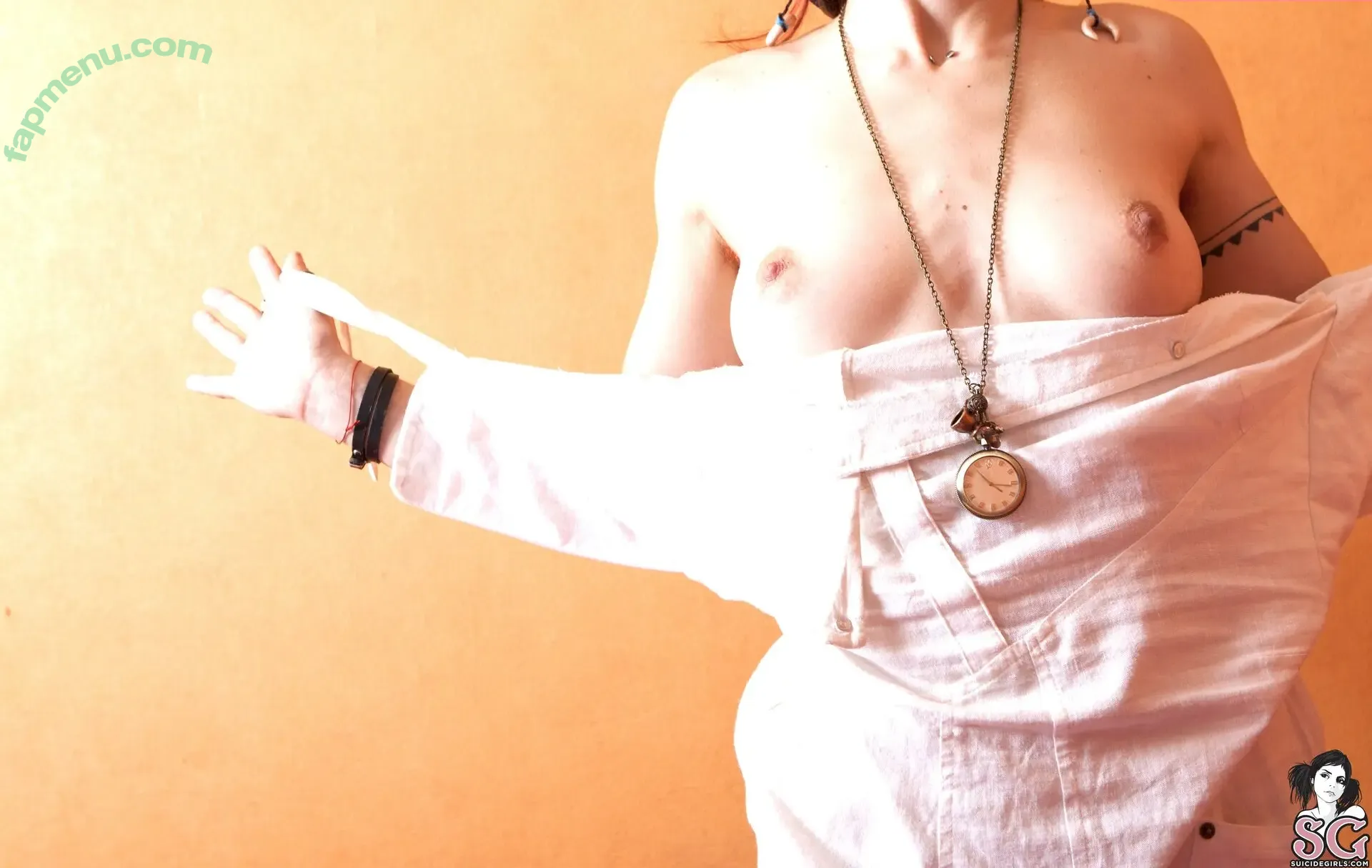 Vesperal nude photo #0521 (freevesperal / heyursinae / ursinaevesperal)