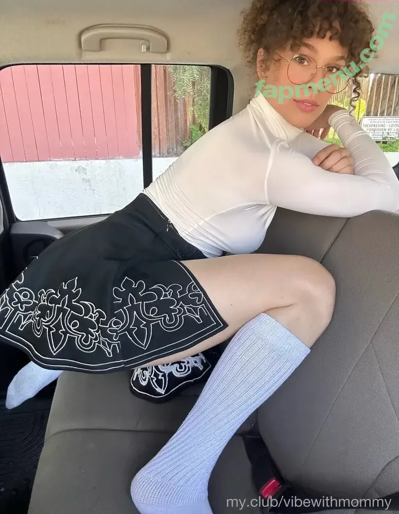 vibewithmom nude photo #0007 (vibewithmom)