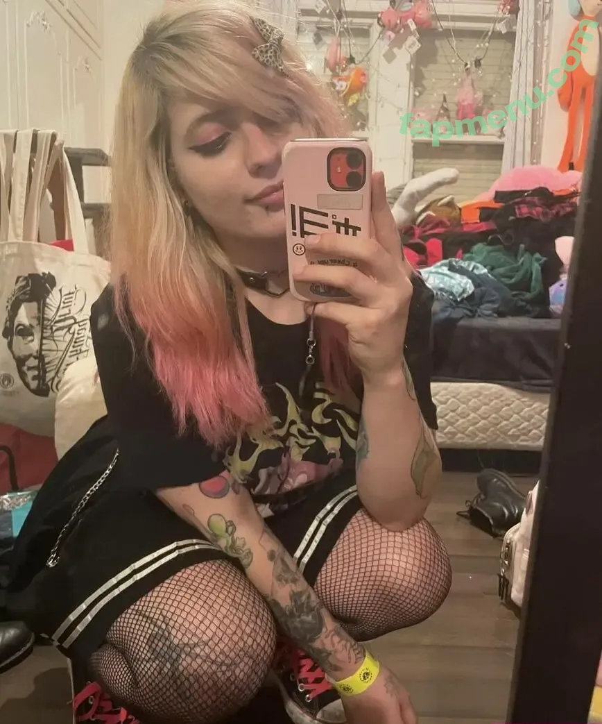 Vickierules nude photo #0005 (vickiereads)