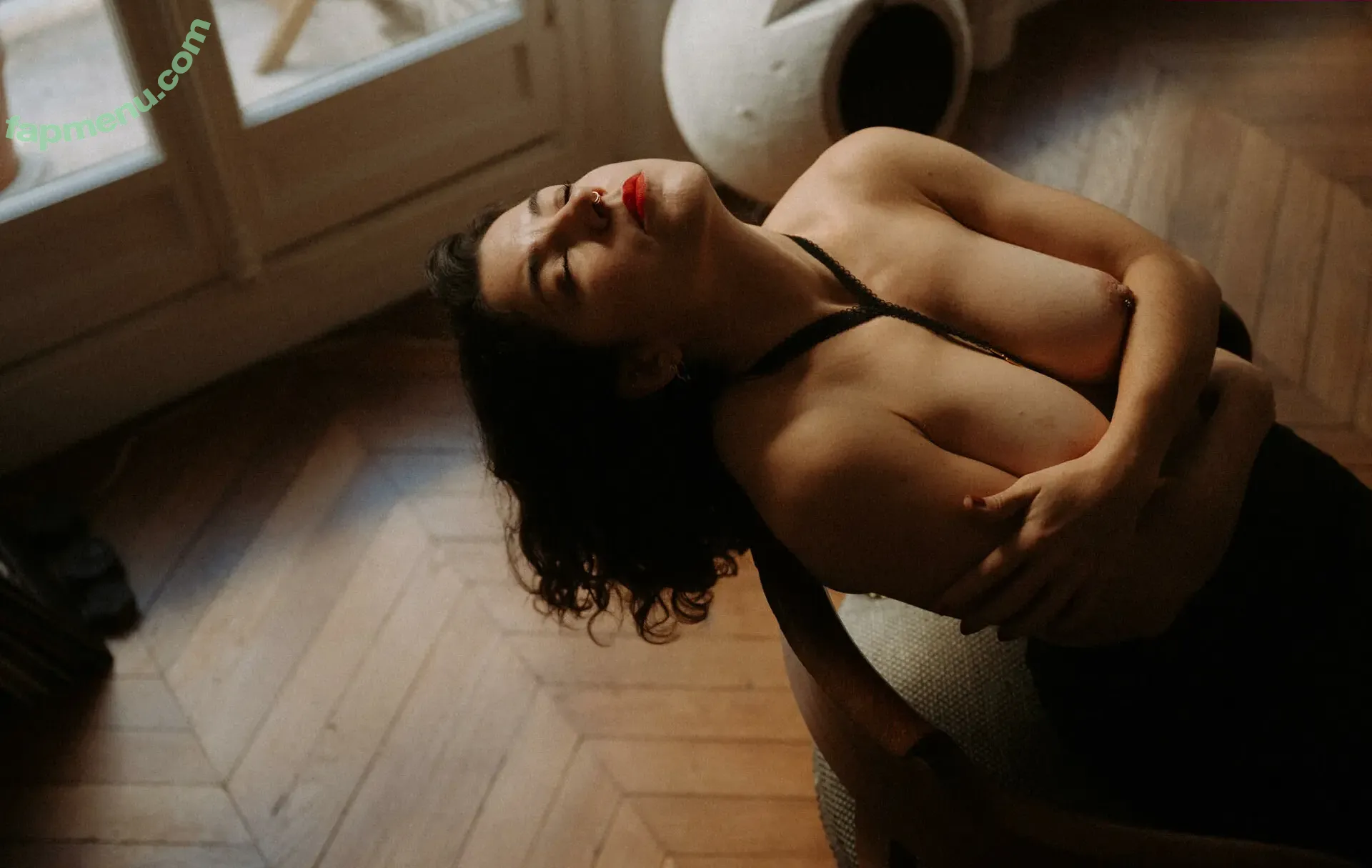 Victoire De Blasset nude photo #0096 (victoiredeblasset / victoiredeblasset2.0)