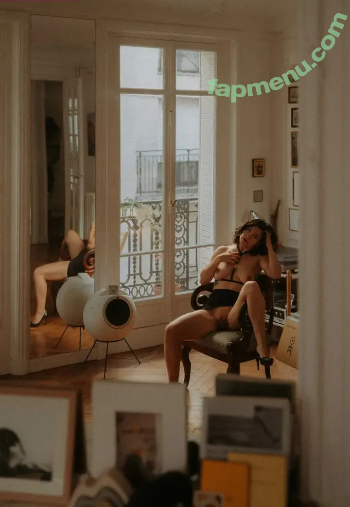Victoire De Blasset nude photo #0097 (victoiredeblasset / victoiredeblasset2.0)