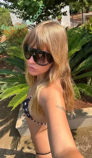 Victoria De Angelis / Maneskin bassist / vicdeangelis nude photo #0789