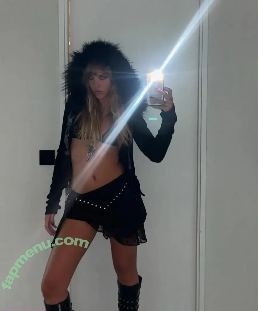 Victoria De Angelis nude photo #0806 (Maneskin bassist / vicdeangelis)