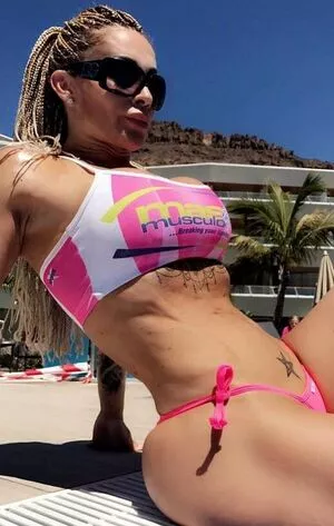 Victoria Lomba / victorialomba nude photo #0046