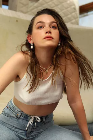 Victoria Pedretti / victoriapedretti_ nude photo #0009
