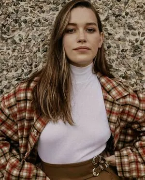 Victoria Pedretti / victoriapedretti_ nude photo #0023