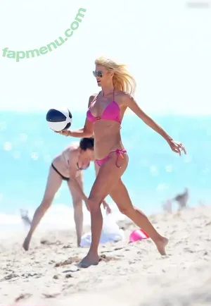Victoria Silvstedt / vicsilvstedt / victoriasilvstedt nude photo #0621