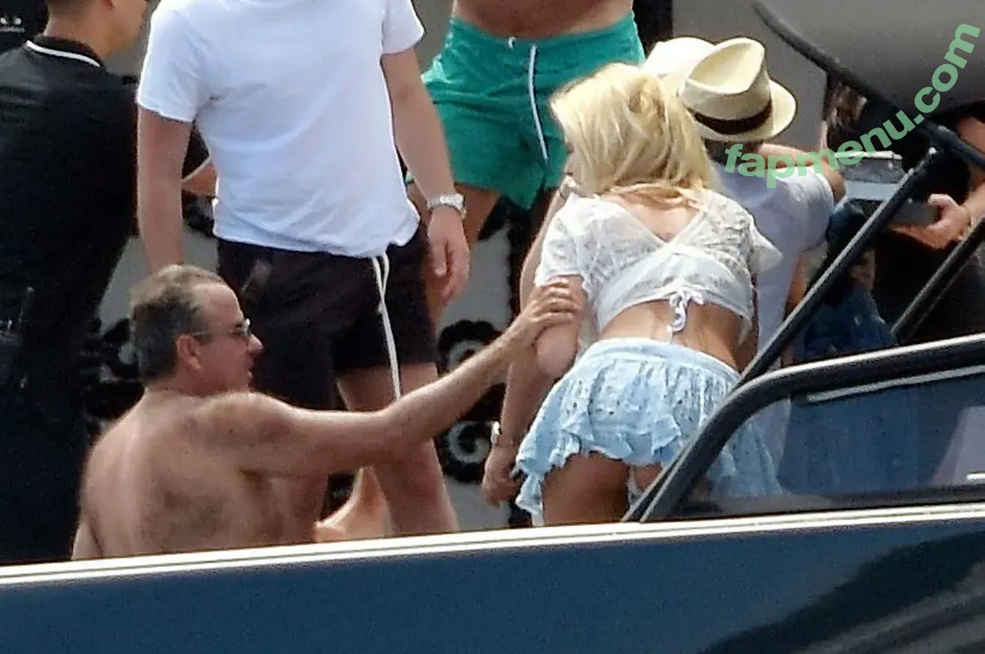 Victoria Silvstedt nude photo #0562 (vicsilvstedt / victoriasilvstedt)