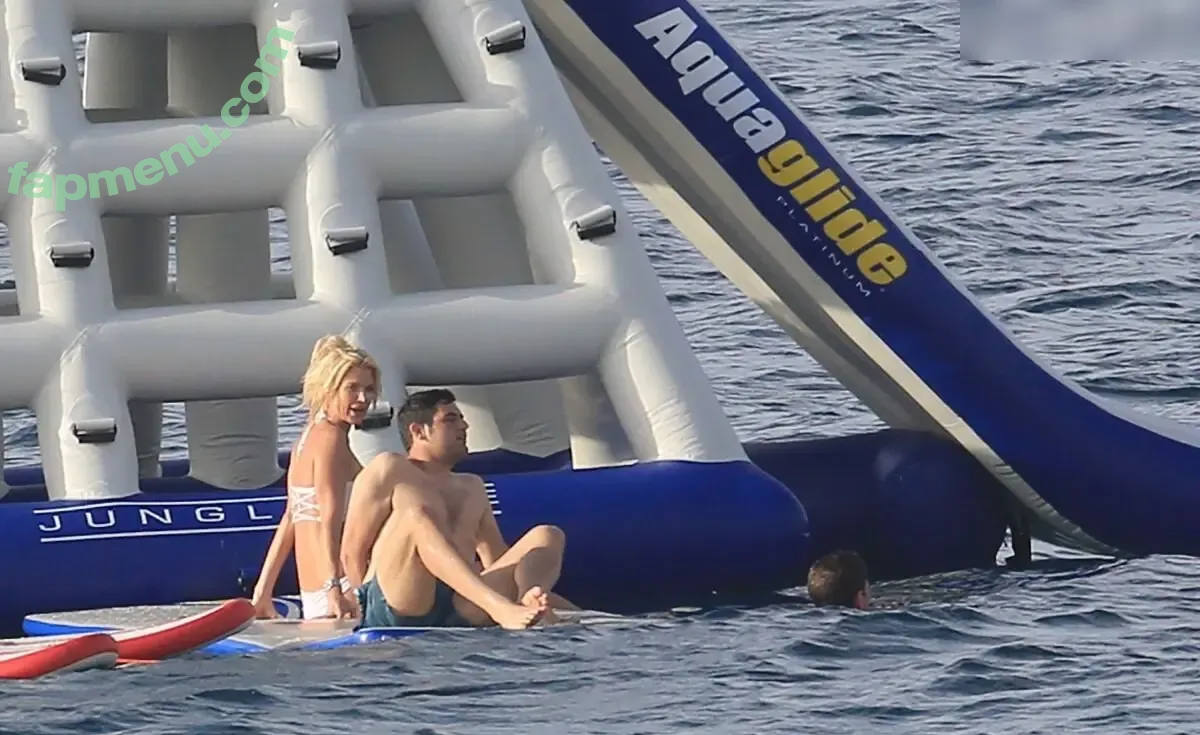 Victoria Silvstedt nude photo #0575 (vicsilvstedt / victoriasilvstedt)